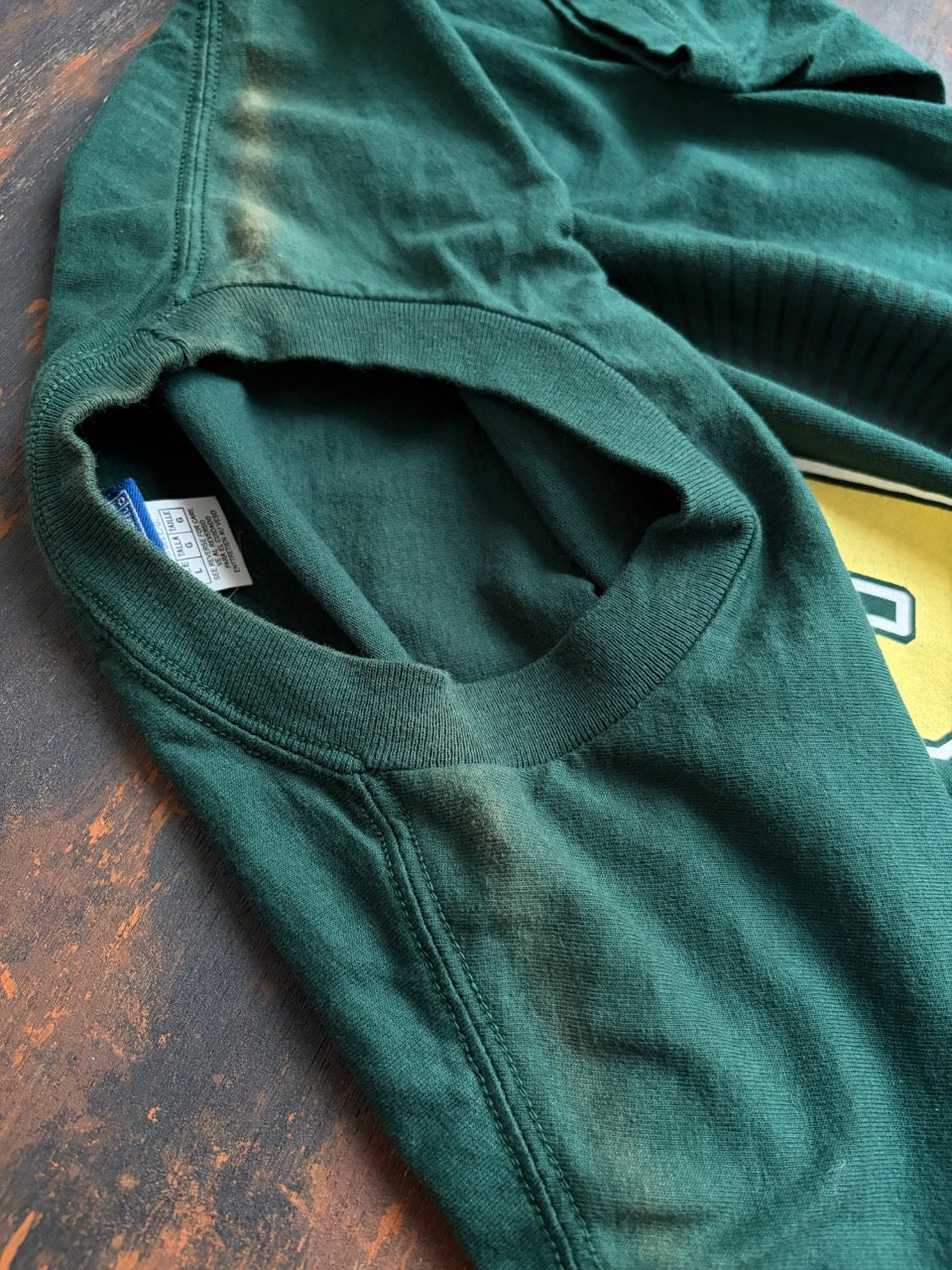 90s-00s Oregon Ducks "O" Logo Sun Faded Tee - Size L