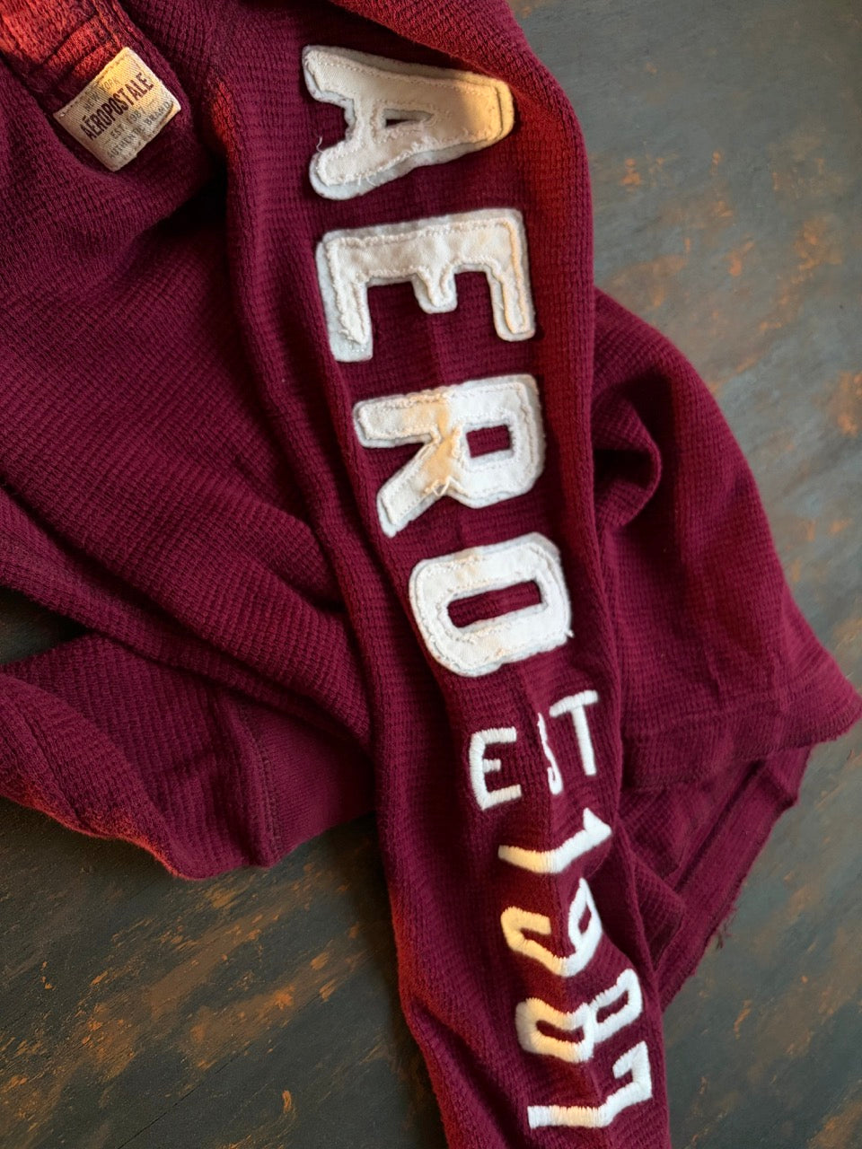 AEROPOSTALE "EST 1987" Waffle Knit Henley Sleeve Lettering - Burgundy - Size XS