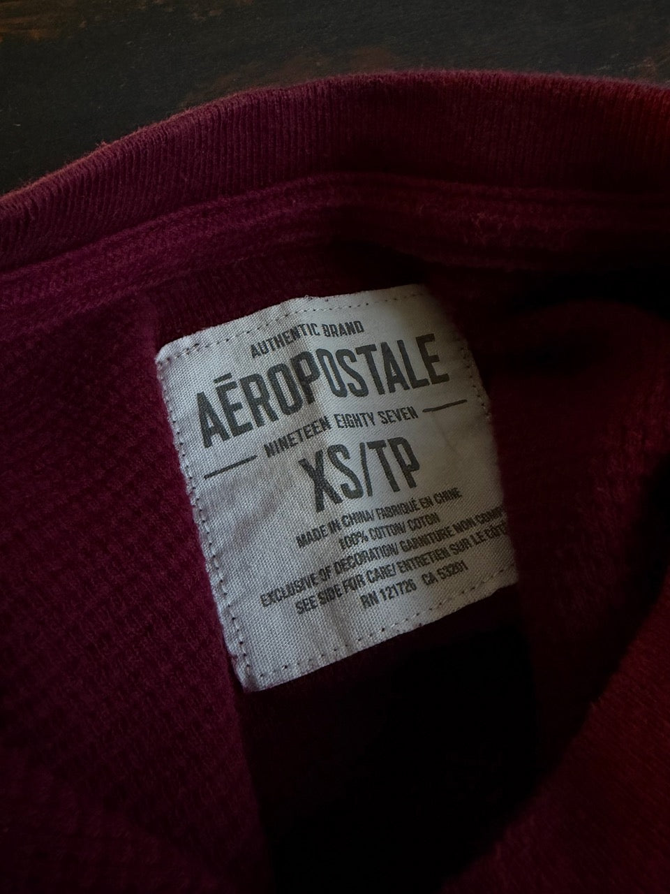 AEROPOSTALE "EST 1987" Waffle Knit Henley Sleeve Lettering - Burgundy - Size XS