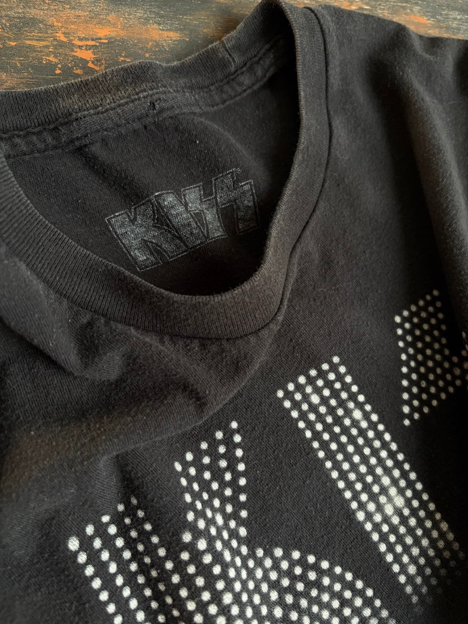 00s-10s KISS "Studded Logo" Photo Band Tee - Size L