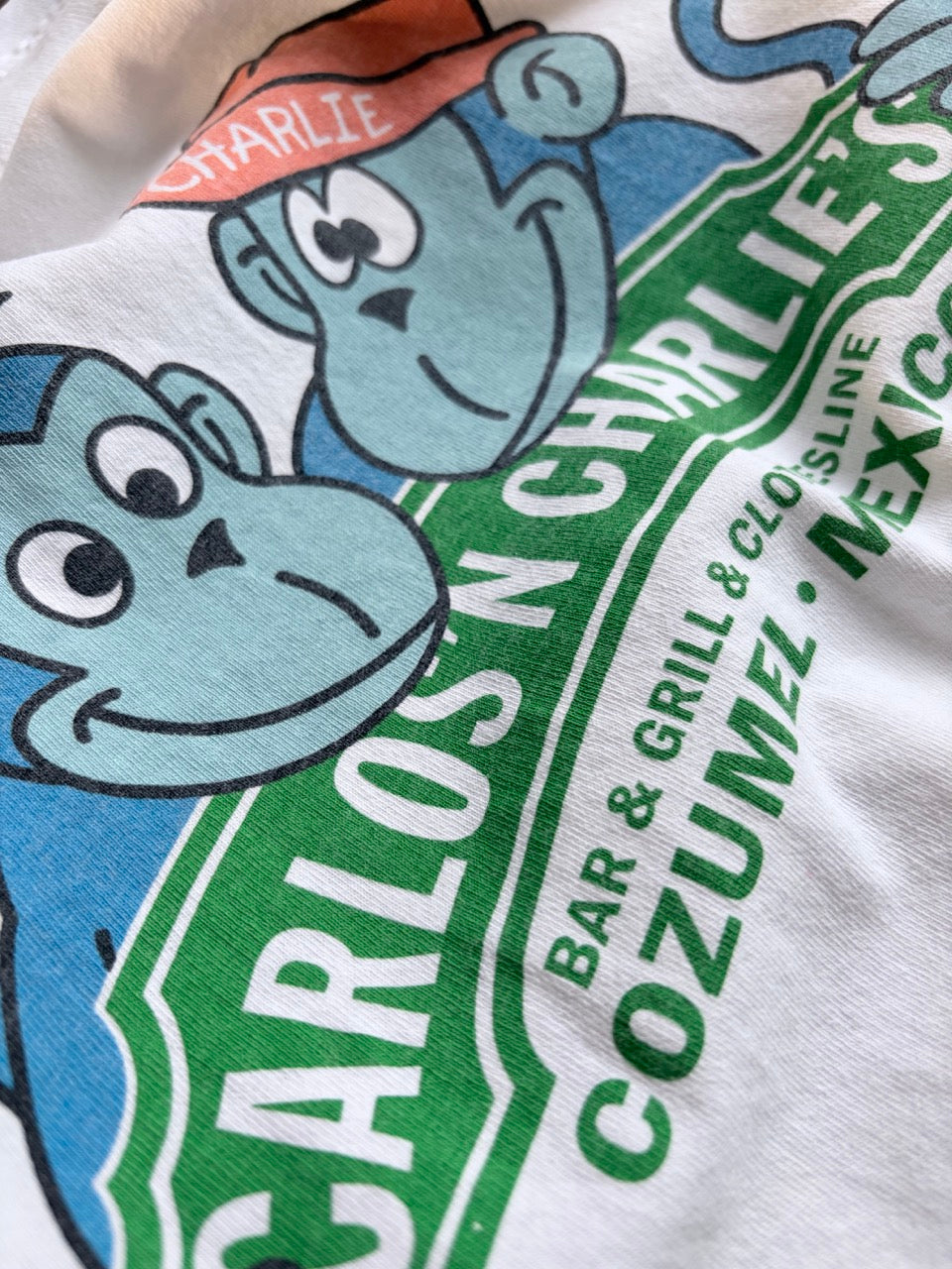 "CARLOS'N CHARLIE'S" Cozumel Mexico Clothesline Character Tee - Size S