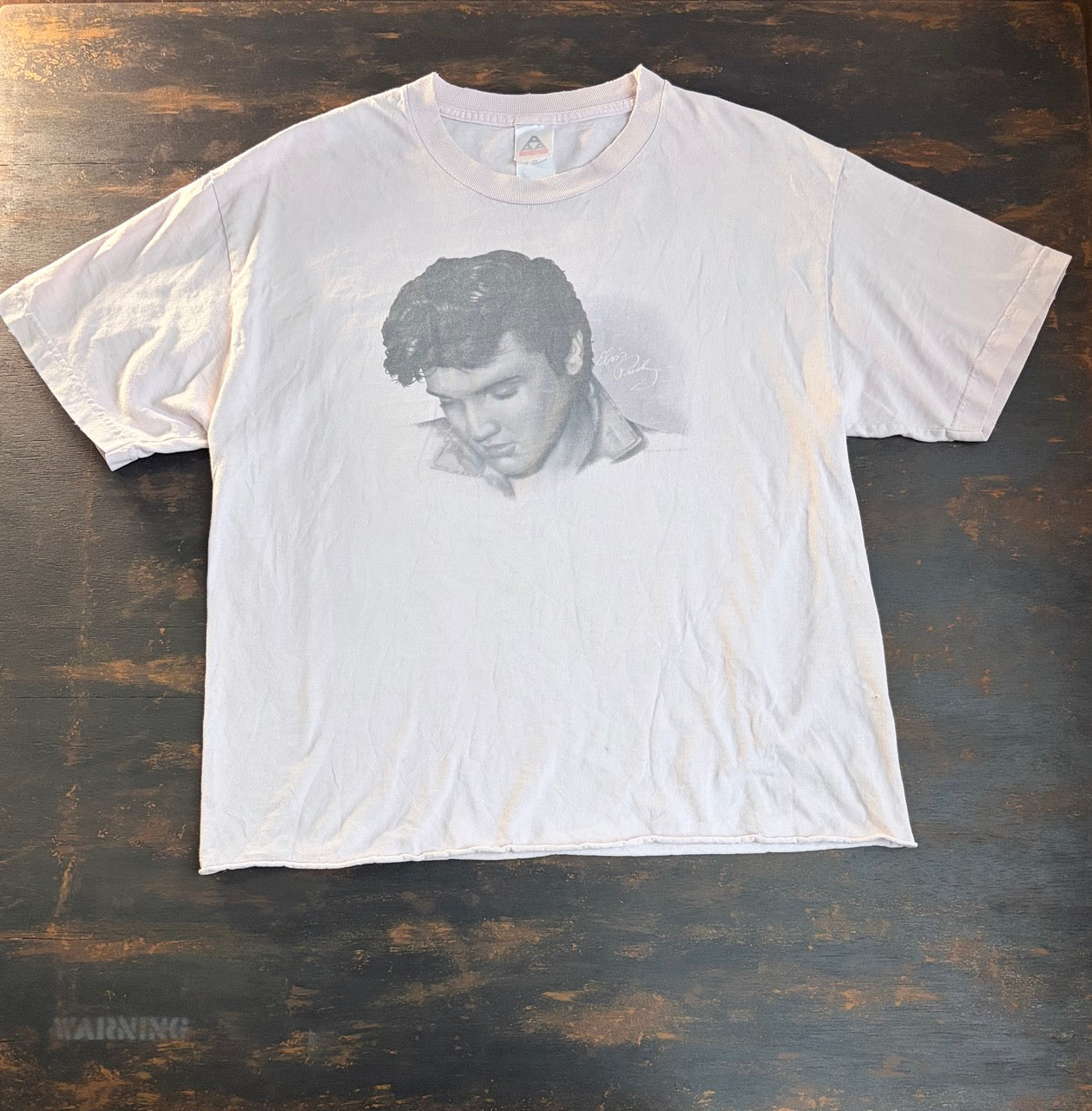 2000s "ELVIS PRESLEY" Front Photo Cropped Graphic Tee - Size L